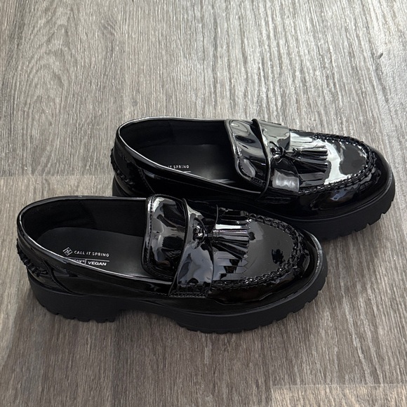 Call It Spring Raphaella Black Patent Leather Loafers with Tassels - Picture 1 of 3